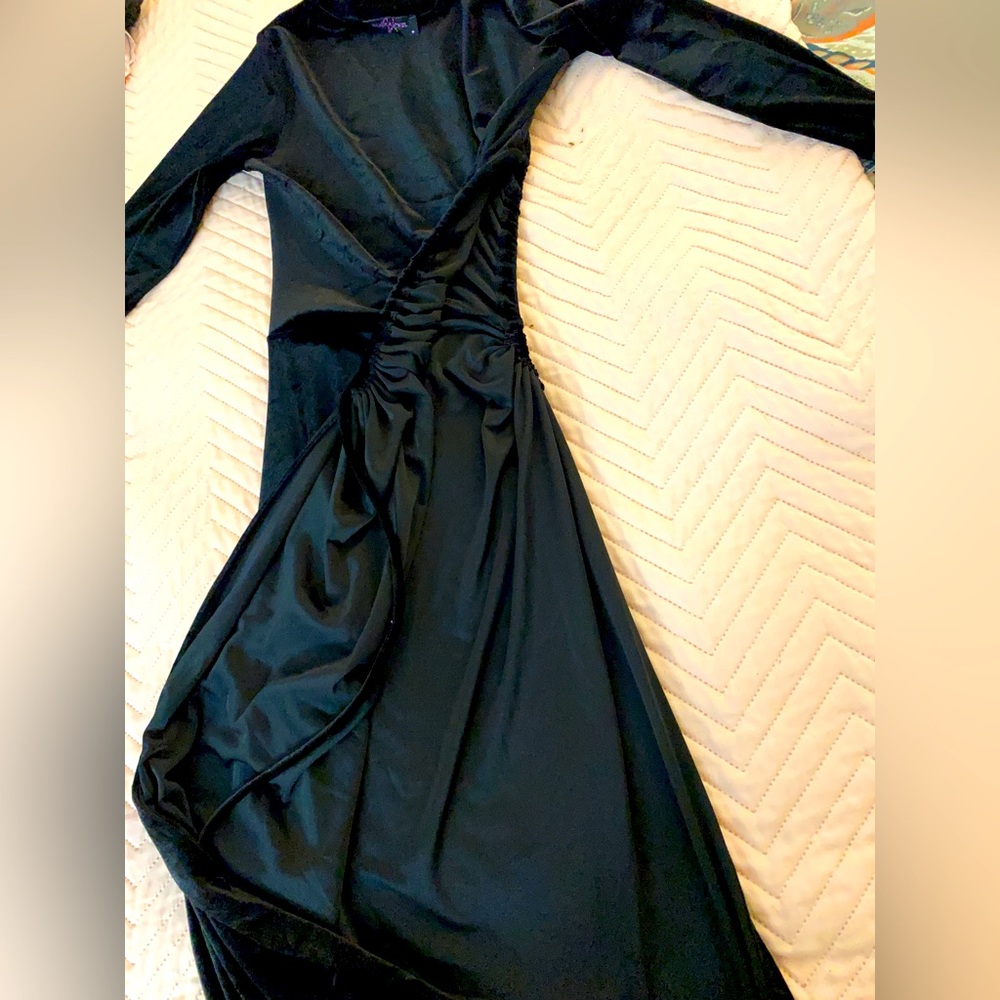 Long sleeve black velvet Tie at the hip long black dress